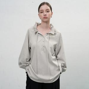 WOMAN 루즈핏 프릴 카라 블라우스 [BEIGE] / WBE3L03504