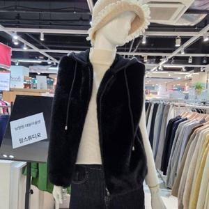 밀스튜디오 DP02 페이크 퍼. 후드 조끼 LRBVTR104