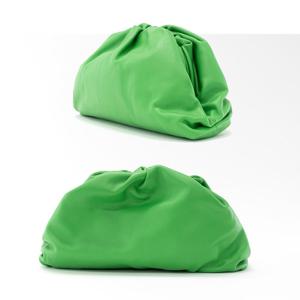 보테가베네타 여성 만두 틴 파우치 클러치백 그린 690238 V1BW0 3722