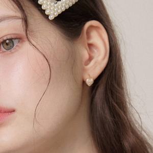 제이로렌 하트 큐빅 원터치 실버 귀걸이 M03915