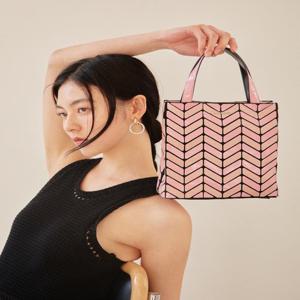 [질스튜어트핸드백]핑크 멀티 컬러 로젤라 뮤즈 토트백 S JABA5E440 P1