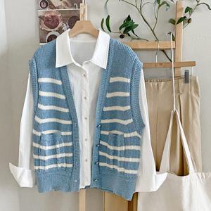 샵앤) 여성 Y단추 단가라 앞포켓 레이어드 니트 조끼 DGB-WVS-4196-블루