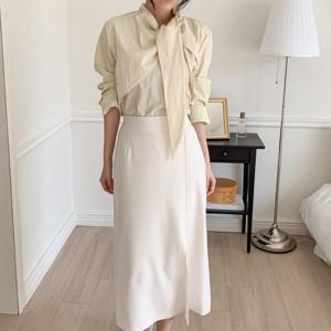 샵앤) 여성 유니크한 이중타이 간절기 블라우스 셔츠 SIU-WBL-4282-버터