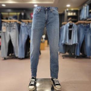 리바이스 502 테이퍼드 라이트웨이트 진 29507-1637