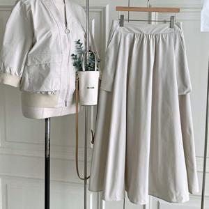 샵앤) 여성 뒷밴딩 포켓 플리츠 A라인 롱스커트 DGB-WSK-4574-베이지