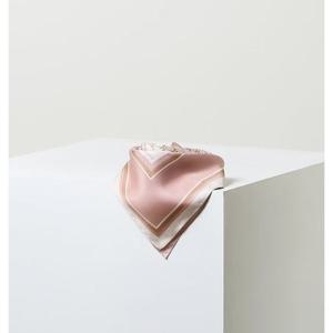 [헤지스ACC] 핑크 헤리아토 사각 실크 스카프 HISC5F603P2