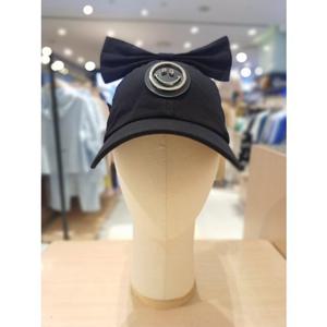 [파리게이츠] 25FW가을 여성 스마일 리본장식 포인트 볼캡 (521E3CP003BK)