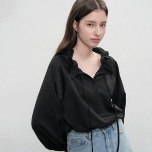 WOMAN 루즈핏 프릴 카라 블라우스 [BLACK] / WBE3L03504