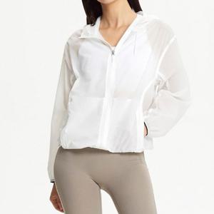 뉴발란스 공용 ESS 경량 우븐 바람막이 자켓 NBNAE31323-10