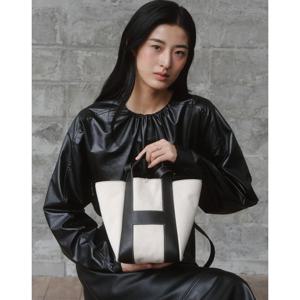 [헤지스/쇼핑백동봉]시그니처 H 캔버스 토트겸 숄더백M HIBA5F331I2