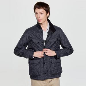 헤지스  25FW  남성 클래식 스탠드카라 윈져 퀼팅 점퍼 HZJU5D333CG