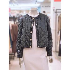 미니멈 세이브존03 미니멈 메탈버튼 퀼팅 크롭자켓 AWMXDKLJ0640A