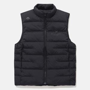 [데상트]데상트 경량 스탠드넥 구스다운 베스트 SP421DDVO1BLK0