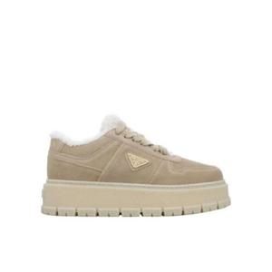 프라다 삼각 로고 스웨이드 로우탑 스니커즈 1918594