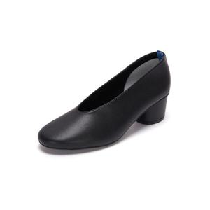 [무크]엠.무크 케이트 소가죽 스킨 펌프스 블랙 516323103AA