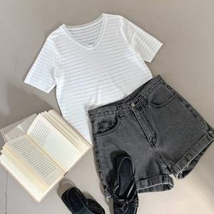 샵앤_ 윙클 여성 V넥 단가라 반팔 니트티BONG-WKN-3208-아이보리