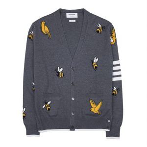 [톰브라운] 남성 버드 앤 비즈 울 가디건 MKC451A Y1002 035