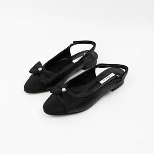 [신난다슈]여성 슬링백 힐 2cm 리본 펌프스 플랫 구두 소가죽 투톤 낮은굽 AG249016 블랙