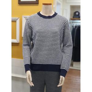 BCBG 세이브존01 스트라이프 라운드 니트 B4D9K403