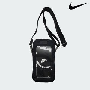 나이키 테크 스테이트먼트 핸드폰 가방 HQ6938-013