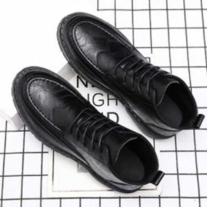 20대 남성 데일리룩 패션 신발 캐주얼 워커 스타일