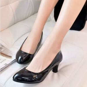 에나멜 유광 펌프스 미들힐 직장인 구두 5cm