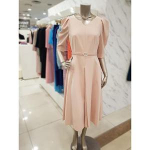 미니멈 세이브존01 퍼프 소매 플레어 원피스 MXBAWO4360