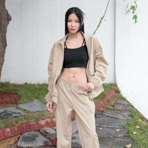 제인코트티막 HC04 릴렉싱 소로나 하이넥 집업 GNA3802