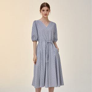 샵앤) 여성 V넥 퍼프소매 날씬한 사선 스트라이프 미디 린넨 원피스 CL-WOP0290