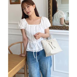 [헤지스]HIBA5F860IV_여성 크링클 아이보리 퍼피로고 토트겸 숄더백 M