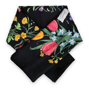 디몬트 구찌 여성 플로라 프린트 실크 트윌 까레 스카프(블랙) 823486 3G001 1060