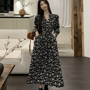 랩스타일 브이넥 플라워 원피스 LL-D170