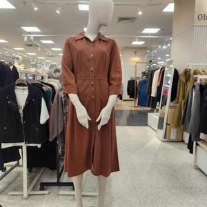 올리비아로렌 HC05 버튼 포인트 셔츠카라 원피스 VOCOA3F731