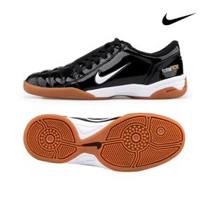 나이키 우먼스 토탈 90 IC 실내 운동화 IB5666-001