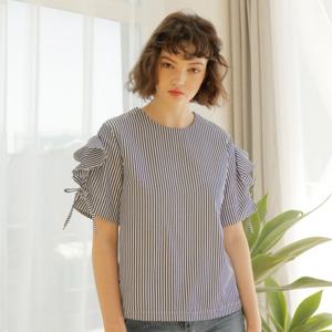 [와드로브] 스트라이프 플레어 슬리브 블라우스_네이비