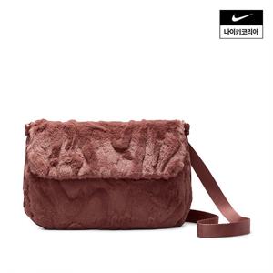 [나이키] 스포츠웨어 퓨추라 365 인조퍼 크로스바디백 (1L) FZ1326-218