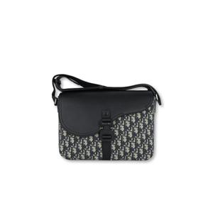 [라운지엘] 디올 새들 플랩 스트랩백 1ADME162YKS_H27E