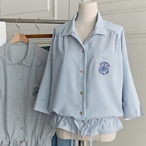 샵앤) 여성 카라넥 스트라이프 포켓 자수 셔링 나그랑 7부 셔츠 DGB-WBL-4338-블루
