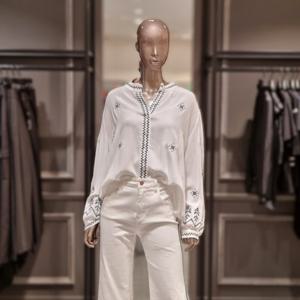 [알렉시스엔] 제시뉴욕 자수 오버핏 블라우스 BFM5PNBC8770