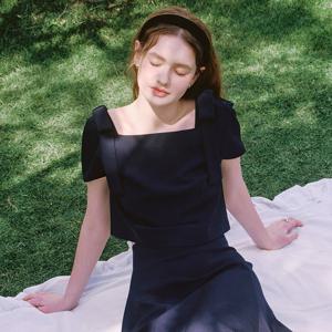 [SATIN] 숄더 리본 블라우스 O252T210