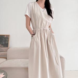 샵앤) 여성 V넥 옆선 허리끈 민소매 레이어드 롱 원피스N NYS-WDR-4481-블랙