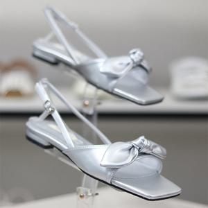 바이로쏘 매듭 리본장식 캐주얼 플랫 1cm 슬링백샌들 (BY)25S126