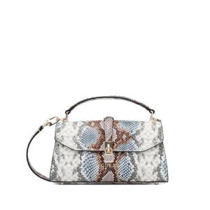 25 FW 게스 퀸즐랜드 스네이크 스킨 이펙트 토트 백 HWKG9655200 TP442062388