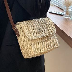 [모노무드]MNO 2컬러 여성 데일리 라탄 디자인 크로스백 LKB533