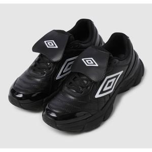 엄브로 스페셜리 플러스 운동화 B1 UQ323CTP82 BLK0 SIL0