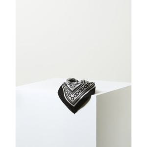 [선물포장] Toile de Jouy 블랙 사각 실크 스카프 HISC5E300BK