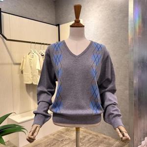 [ab.f.z]AOZ4QW34K_하트 패턴 브이넥 니트