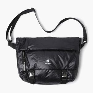 [르꼬끄]M 르꼬끄크로스백 UQC QP323ABG91-BLK 패디드 메신저백