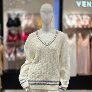 [비너스] V넥 꽈배기 자카드 스웨터 상의 실내복(vev3976w)