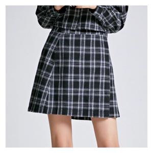 [스파오][블랙 70 한정] 체크 미니 스커트 (SPWHB49G93-T)